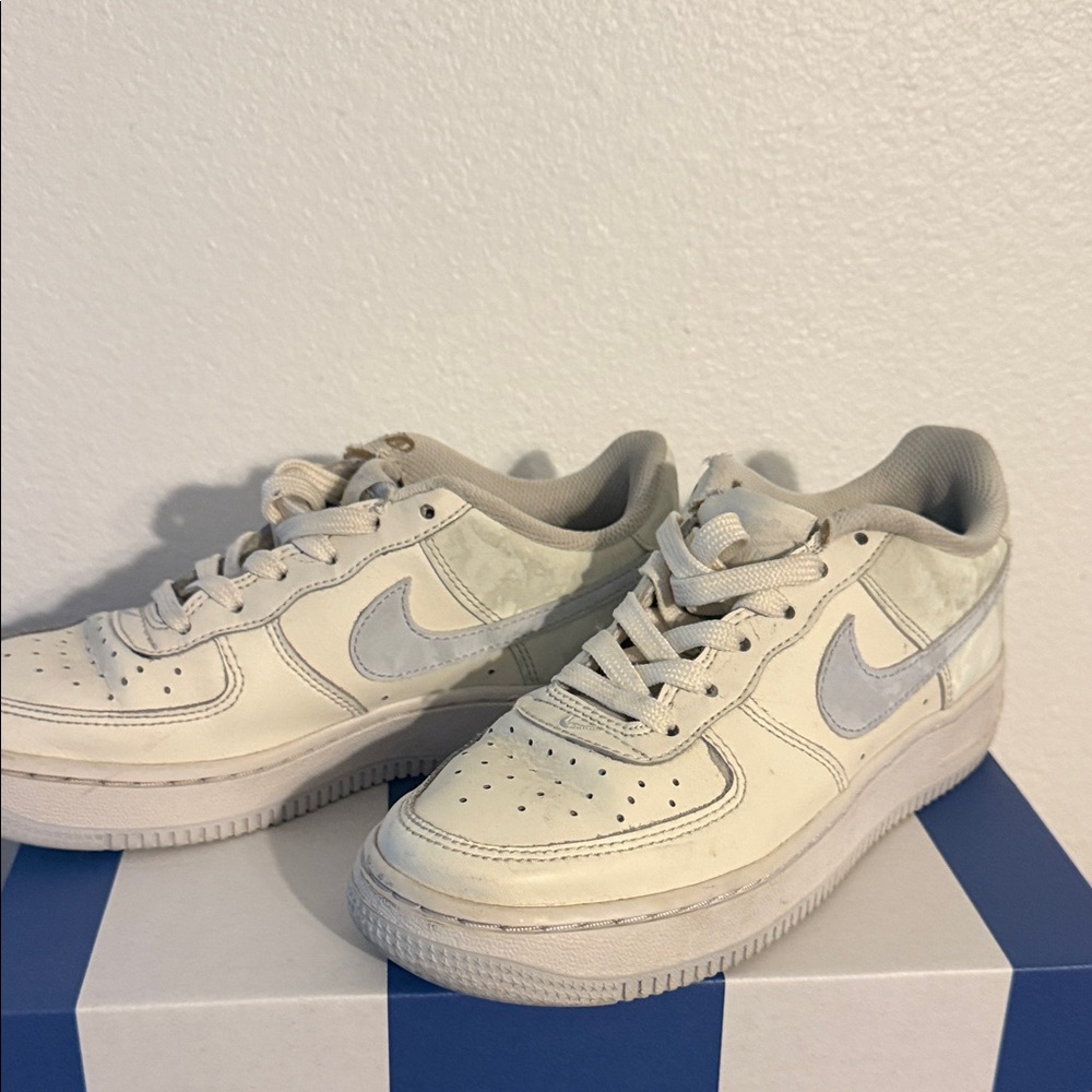 Nike Air Force 1 Youth Girls Sneakers – Size 3.5Y